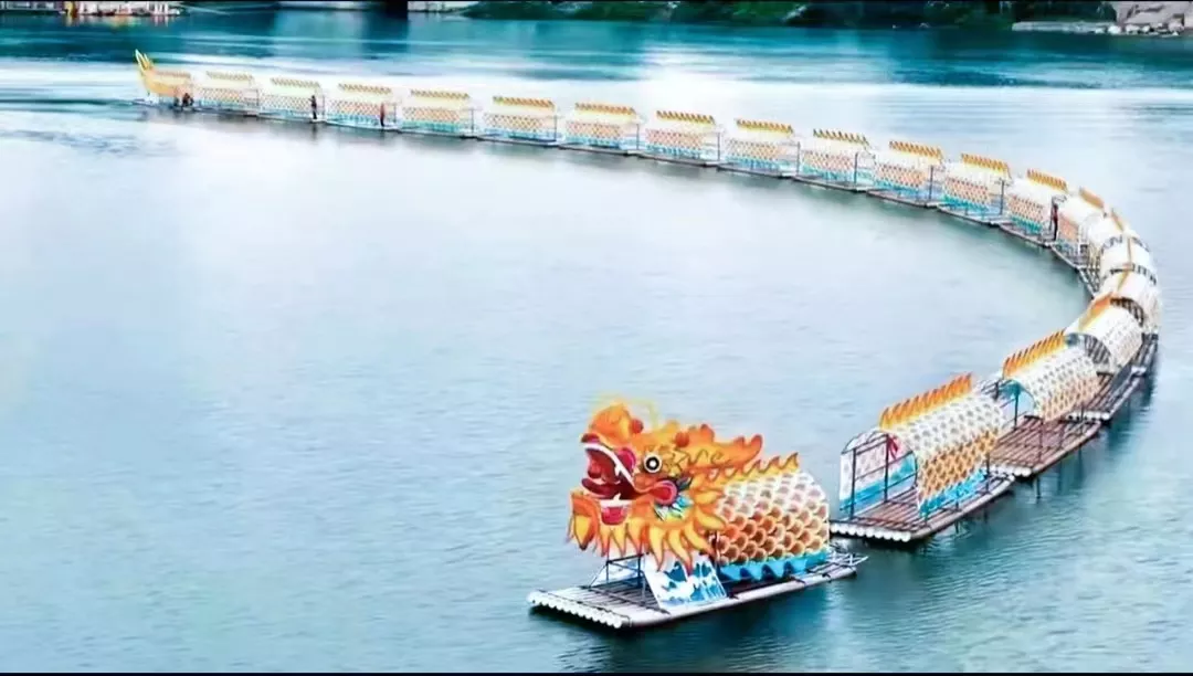 游龙款竹筏